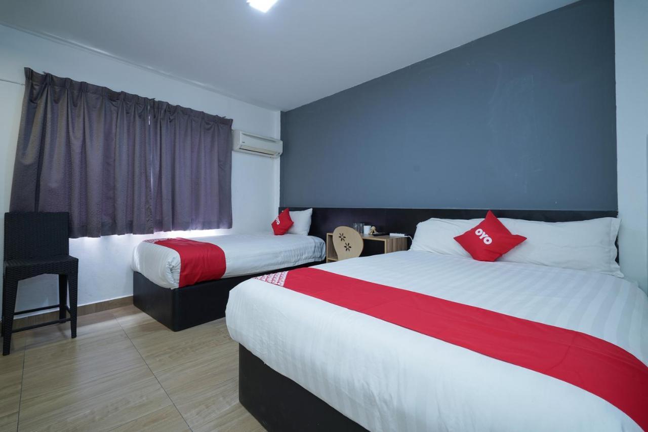 Oyo 90106 Sindbad Hotel Kuala Lumpur Bagian luar foto