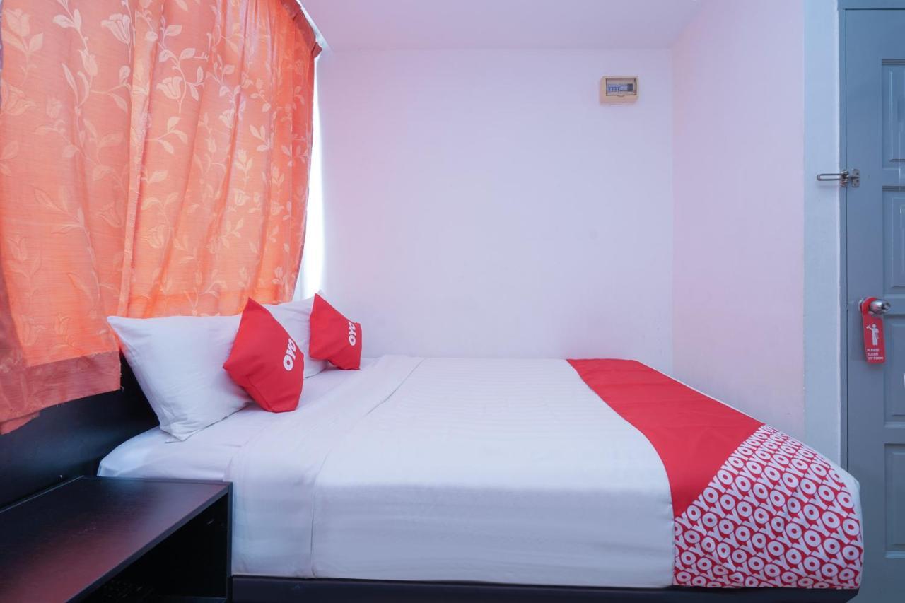 Oyo 90106 Sindbad Hotel Kuala Lumpur Bagian luar foto