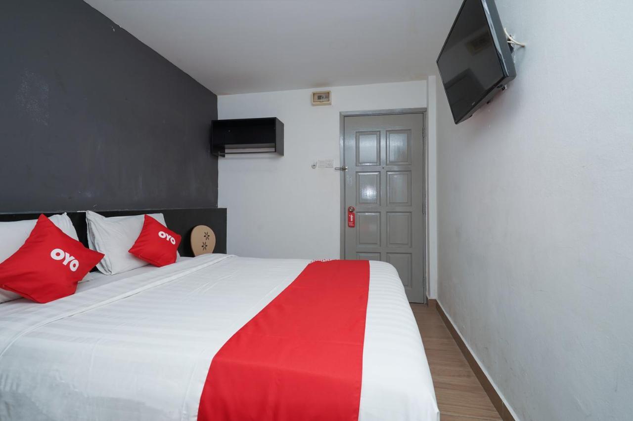 Oyo 90106 Sindbad Hotel Kuala Lumpur Bagian luar foto