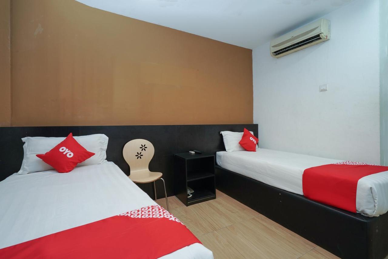 Oyo 90106 Sindbad Hotel Kuala Lumpur Bagian luar foto