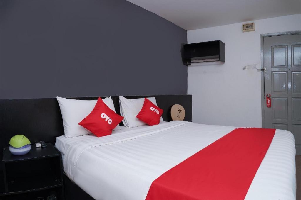 Oyo 90106 Sindbad Hotel Kuala Lumpur Bagian luar foto