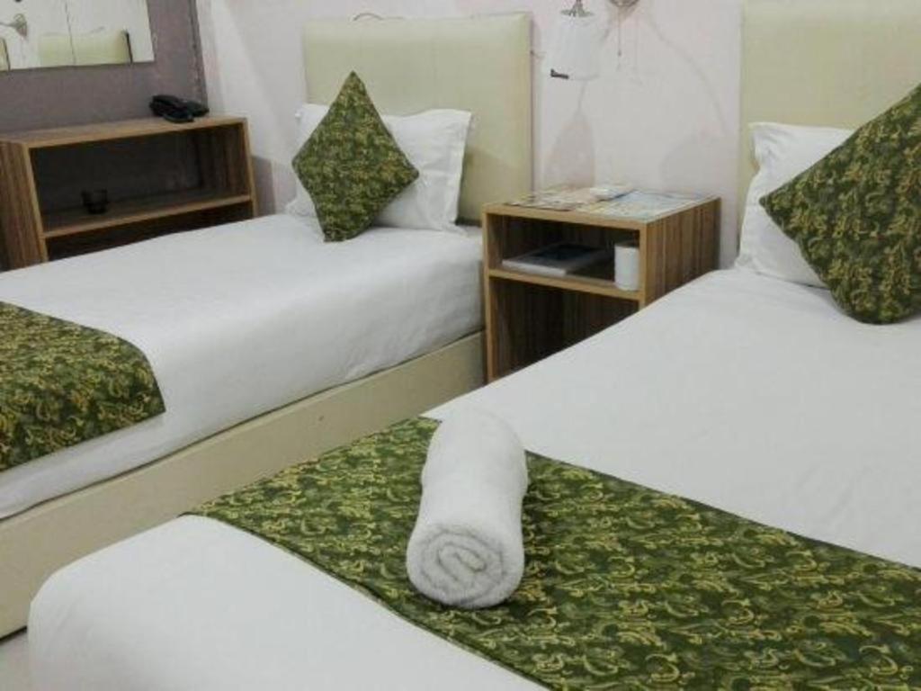 Oyo 90106 Sindbad Hotel Kuala Lumpur Bagian luar foto